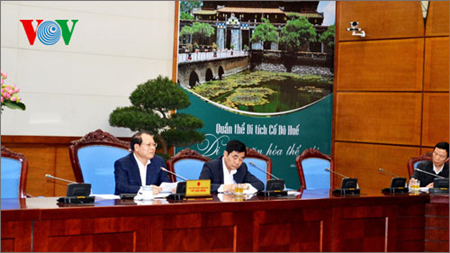 Phó Thủ tướng Vũ Văn Ninh chủ trì cuộc họp.